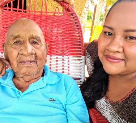 Seu Valentim e a neta Guillyane Silveira - Foto: Arquivo Pessoal/Redes Sociais