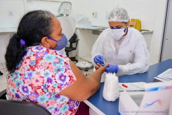 O Lacen não analisou amostras nesta segunda. 140 testes rápidos tiveram resultado positivo - Foto: PMBV