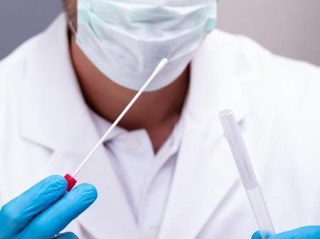 Não houve análise de amostras de pacientes com suspeita de coronavírus pelos laboratórios Fiocruz e Lacen (Foto: Divulgação)