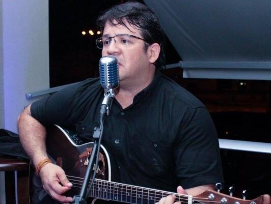 Conhecido por estar a frente da banda Garden, dessa vez, o cantor prepara um repertório mais intimista para o público (Foto: Arquivo pessoal)