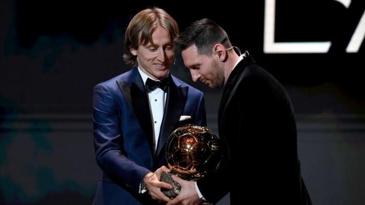 Lionel Messi faturou a Bola de Ouro em 2019, herdando o prêmio do croata Luka Modric. (Foto: Kristy Sparow/Getty Images)