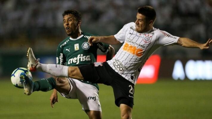 Marcos Rocha e Ramiro no empate entre Palmeiras e Corinthians no Brasileirão de 2019, no Dérbi 362 (Imagem: César Greco/Palmeiras)
