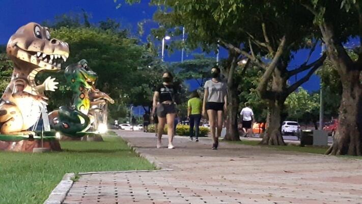 Luzes eram desligadas para evitar a aglomeração. Medida teve início no dia 04 de abril (Foto: Nilzete Franco/Folhabv)