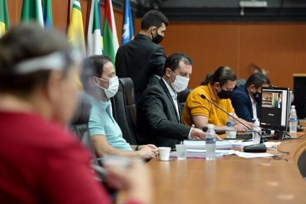 O cirurgião dentista apresentou um relatório com mais de 300 páginas sobre a situação do setor de buco-maxilo no Estado (Foto: Divulgação)