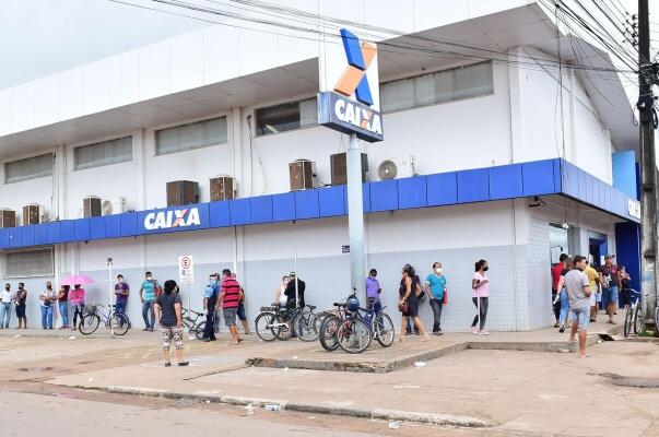 O crédito e o saque em espécie do Saque Emergencial do FGTS ocorrem de forma escalonada, conforme mês de nascimento (Foto: Nilzete Franco/Folhabv))