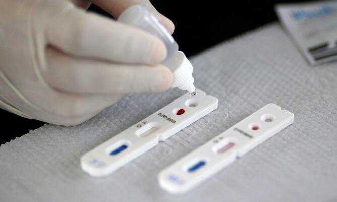 Seis testes rápidos deram positivo neste domingo (Foto: Ueslei Marcelino - Reprodução Agência Brasil)