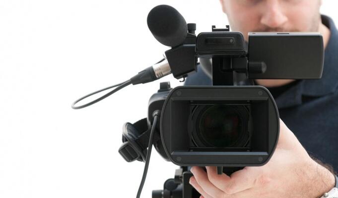 Também há vagas para fotógrafo, técnico de informática e outras (Foto: Divulgação)