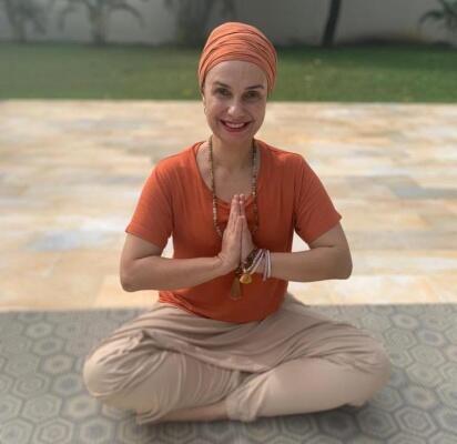 Luciane deixou a carreira jurídica para se dedicar a meditação, e atualmente é professora de Yoga (Foto: Arquivo pessoal)