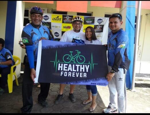 O grupo de ciclismo HealthyForever reúne ciclistas em passeios e trilhas além de realizar eventos de solidariedade (Foto: Divulgação)