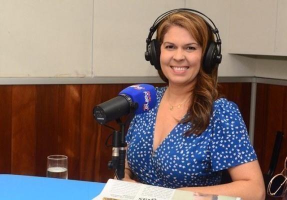 O Quem é Quem é apresentado pela radialista Cida Lacerda (Foto: Nilzete Franco/FolhaBV)