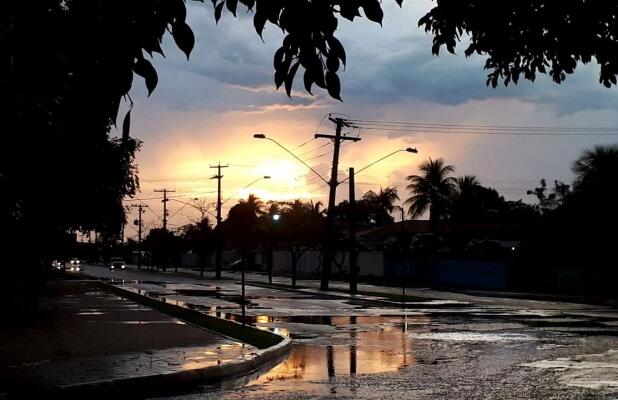 De acordo com a previsão, o domingo terá sol com aumento de nuvens de manhã, e chuva pela tarde e noite (Foto: Néia Dutra /FolhaBV)