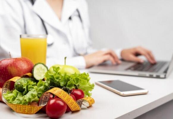 Os profissionais da área de Nutrição entram na linha de frente para auxiliar a população na orientação científica (Foto: Reprodução) Os profissionais da área de Nutrição entram na linha de frente para auxiliar a população na orientação científica (Foto: Reprodução)