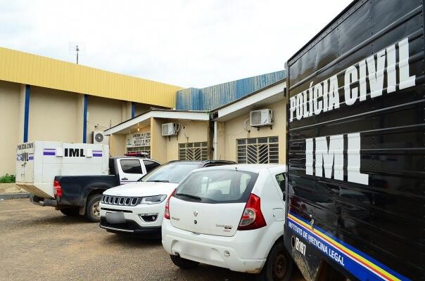 Um homem identificado como Francisco Vieira Cardoso, de 40 anos, foi morto a facadas em um acampamento de garimpo na região do Uraricoera, em Alto Alegre (Foto: Nilzete Franco/FolhaBV))