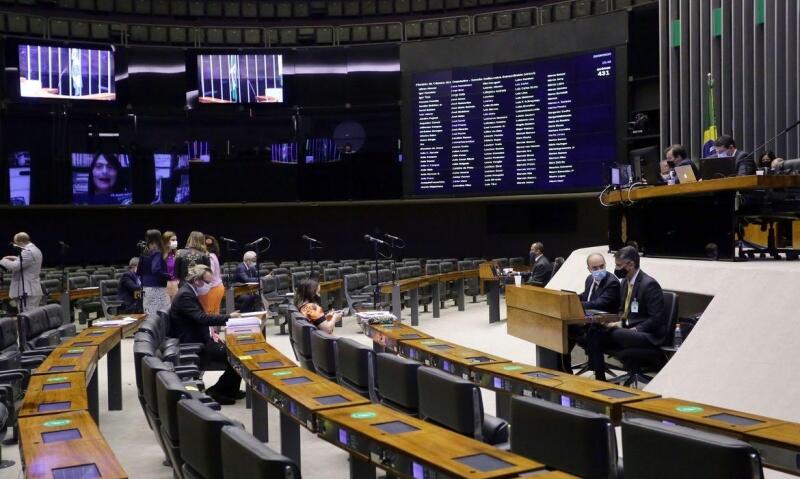 A oposição tem articulado para que o governo mantenha o valor de R$ 600 até o final do ano (Foto: Divulgação)