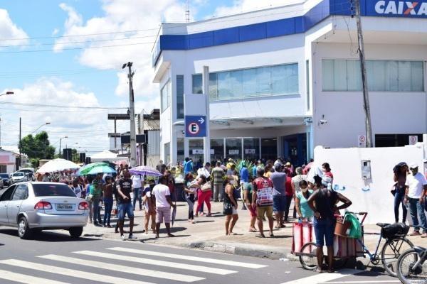 Os valores podem ser sacados com o Cartão do Cidadão e senha nos terminais de autoatendimento, unidades lotéricas e nos Correspondentes Caixa Aqui, bem como nas agências (Foto: Nilzete Franco/Folhabv)