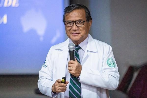 Prof. Dr. Anthony Wong é diretor médico do CEATOX do Hospital das Clínicas da Faculdade de Medicina da USP (Foto: Divulgação)