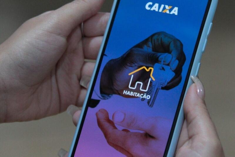 Para solicitar um financiamento, basta o cliente baixar o aplicativo, efetuar a simulação de crédito e escolher a melhor condição apresentada (Criação da imagem: Pedro Conforte)