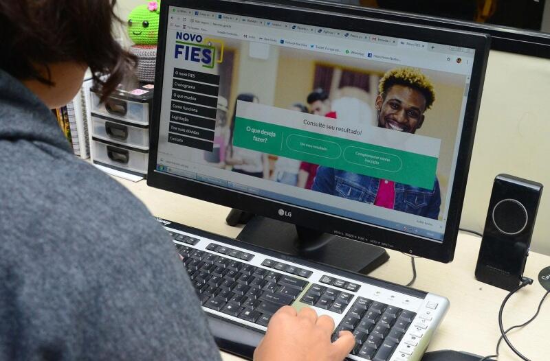As inscrições serão realizadas exclusivamente na página do Fies na internet (Foto: Nilzete Franco / FolhaBV)