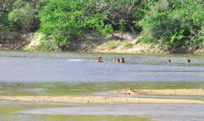 O rio Cauamé fica localizado ás margens da BR-174 (Foto: Arquivo FolhaBV)