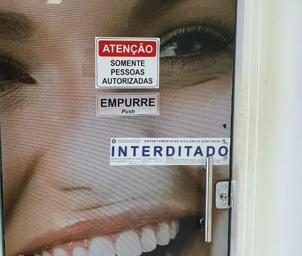 A clínica sofreu interdição pela Vigilância Sanitária Municipal até que todas as irregularidades sejam sanadas (Foto: Divulgação)
