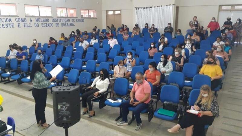 Uma oficina com os coordenadores pedagógicos que atuam nas escolas da capital foi realizada nesta quarta-feira, 11 (Foto: Ascom/Seed)
