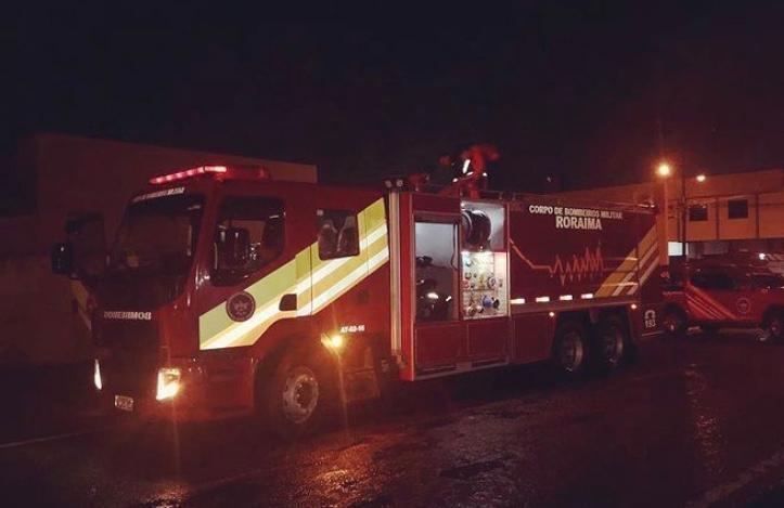 Os peritos compareceram ao local e o laudo técnico ficará pronto em até 30 dias. (Foto: CBMRR)