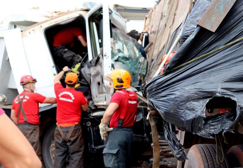 O acidente ocorreu no fim da manhã deste sábado, 5 (Foto: Néia Dutra / FolhabV)