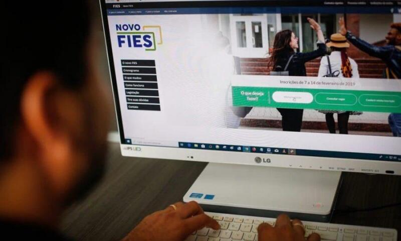 O Fies tem como meta facilitar o acesso ao crédito para financiamento de cursos de ensino superior oferecidos por instituições privadas. (Foto: Divulgação)
