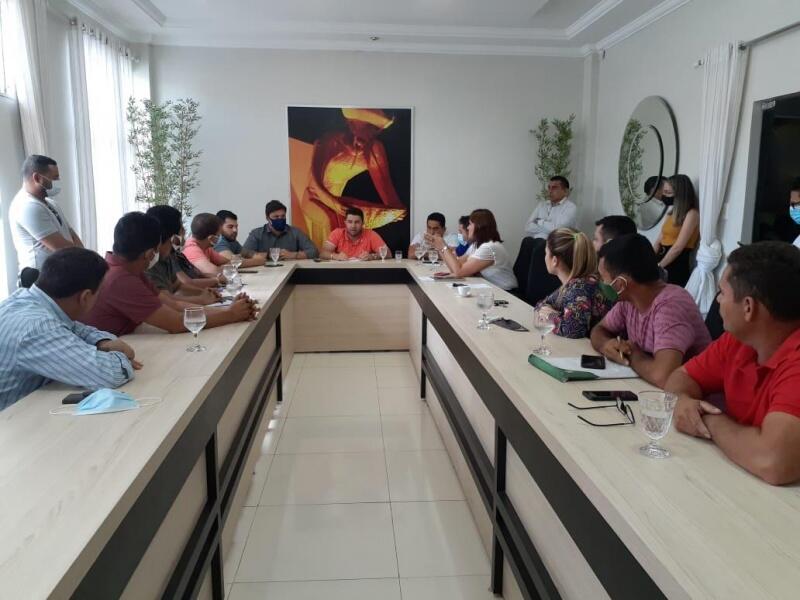 Estavam presentes 22 dos 23 vereadores eleitos (Foto: Divulgação)