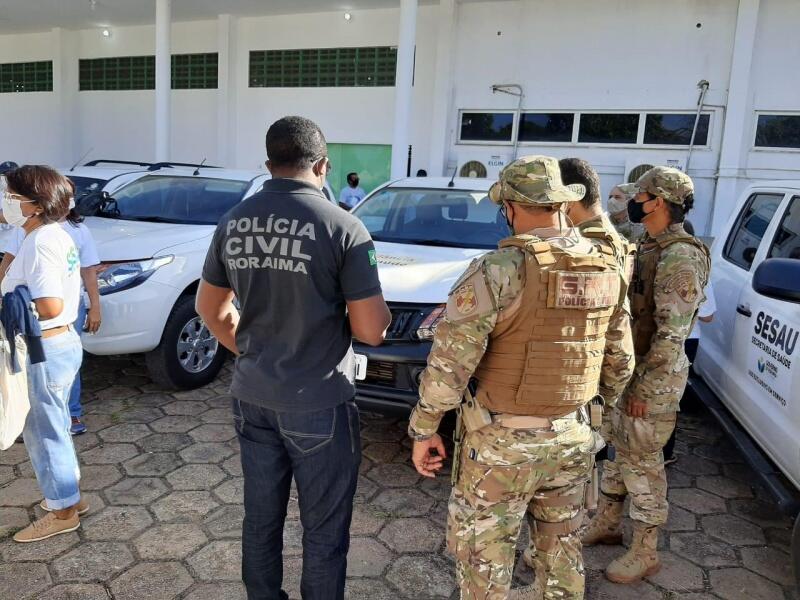 Nas primeiras horas da manhã desta quarta-feira, 20, o Governo de Roraima, por meio da Sesau (Secretaria de Saúde) iniciou a distribuição das primeiras doses da vacina contra a Covid-19 (Foto: Divulgação)