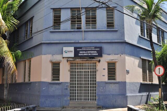 A Escola Estadual Euclides da Cunha seria uma das instituições que estariam sem central de ar — Foto: Arquivo