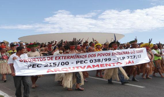 PEC 215, que vem sendo alvo de protestos de povos indígenas, conta agora com apoio de senadores (Foto: Agência Senado)