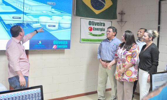 Governadora Suely Campos visitou usina de Monte Cristo, a maior unidade geradora de energia elétrica do Estado (Foto: Rodrigo Sales)