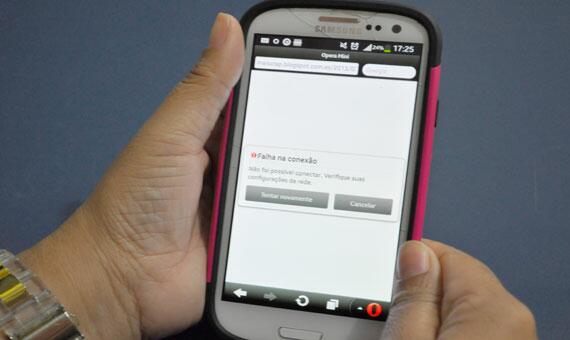 As falhas na conexão é motivo das constantes reclamações dos clientes (Foto: Samara Cordeiro)