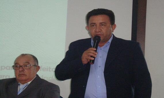 Presidente da Ação dos Municípios de Roraima, Moacir Mota, prefeito do Amajari (Foto: Ribamar Rocha)
