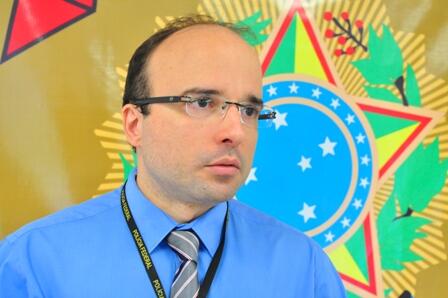 Segundo o delegado da PF, Alan Robson, trabalho final deve ser entregue à Justiça nos próximos dez dias (Foto: Rodrigo Sales)