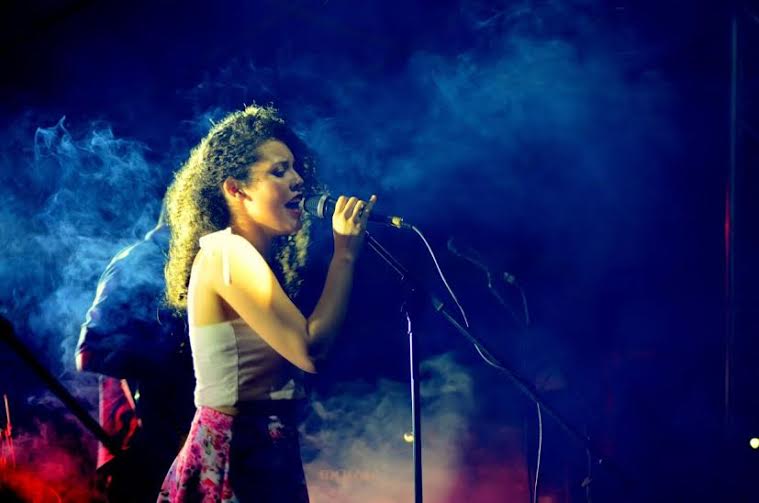 Bruna Vitória faz show no Pátio Roraima Shopping com músicas autorais e interpretações consagradas (Foto: Nara Michelly)