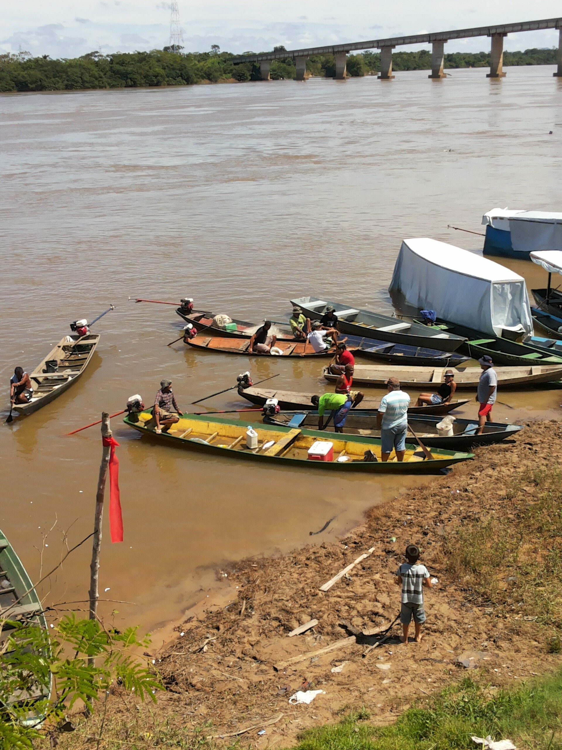 Mais de 6 mil profissionais da pesca tiveram que paralisar as atividades no período (Foto: Anderson Souza)
