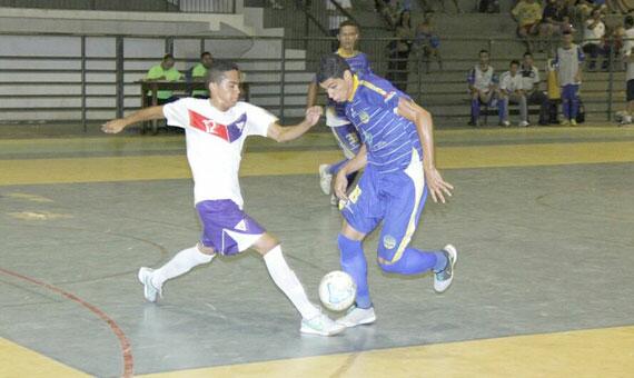 A expectativa é de que as equipes mostrem muita rivalidade dentro da quadra do ginásio Hélio Campos, nesta terça (Foto: Reynesson Damasceno/FRFS)