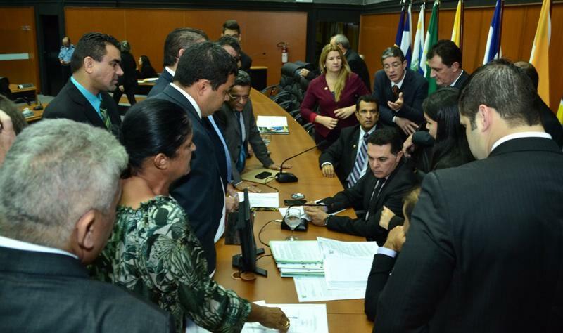 Apenas duas emendas levadas da comissão para o plenário foram rejeitadas