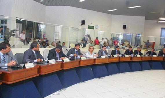 Vereadores só poderão entrar de recesso depois de aprovada a LDO 2016 (Foto: Diane Sampaio)