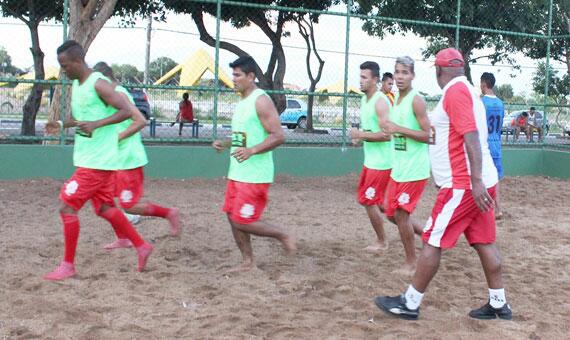 Jogadores do Náutico durante sua apresentação para a Série D, na última sexta-feira (Foto: Diane Sampaio)