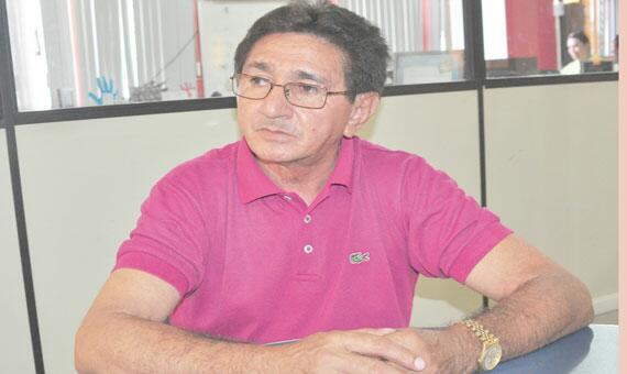 O jornalista Francisco Cândido retrata personagens que fizeram parte da criação de Boa Vista (Foto: Rodrigo Sales)