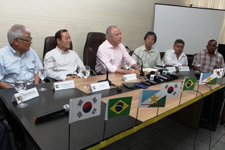 Coletiva realizada na Sala de Reuniões do Palácio Hélio Campos, tratou sobre a chegada de empresários da Coreia do Sul ao Estado e sobre possíveis parcerias nos campos da agricultura, saúde e educação (Foto: Diane Sampaio)
