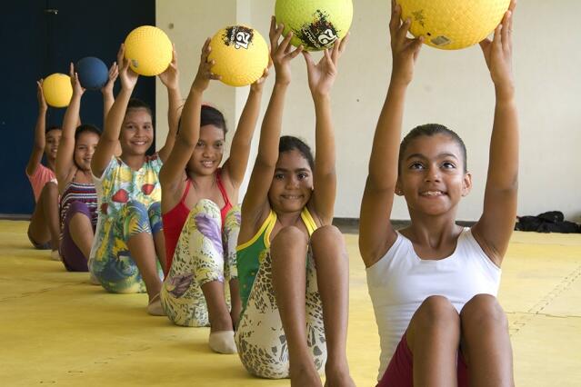 Vagas são para aulas de boxe olímpico, natação, capoeira, futebol de campo, futsal, ginástica rítmica, rugby e judô (Foto: Divulgação/PMBV)