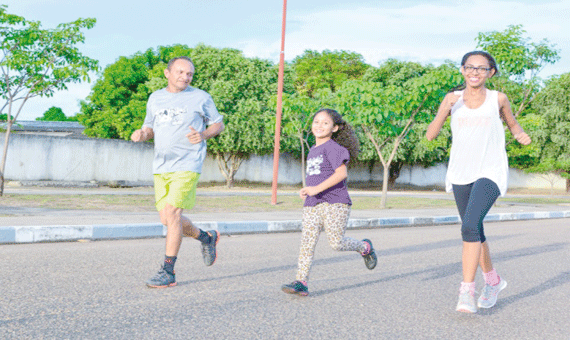 Participantes da Corrida 9 de Julho utilizaram as instalações da Vila Olímpica Roberto Marinho para treinar (Foto: Vitória Barreto/Divulgação)