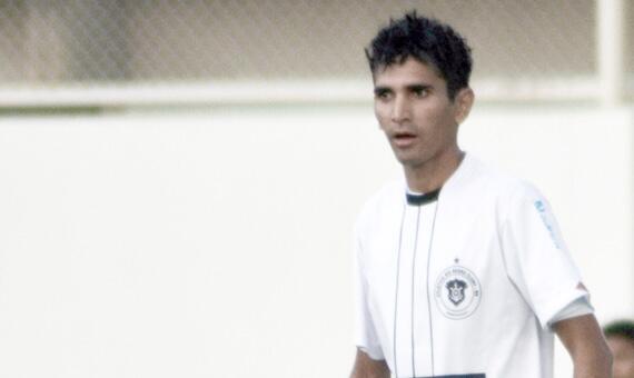 O meia Jackson Cicareli, em jogo do Rio Negro no Campeonato Roraimense de Futebol deste ano (Foto: Lucas Luckezie)