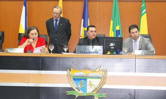 Assembleia Legislativa fez sessão solene para a reabertura dos trabalhos após recesso (Foto: Diane Sampaio)