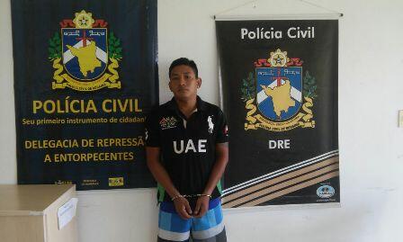 Após a prisão o foragido foi conduzido a DRE para ser lavrado o flagrante (Foto: Divulgação)