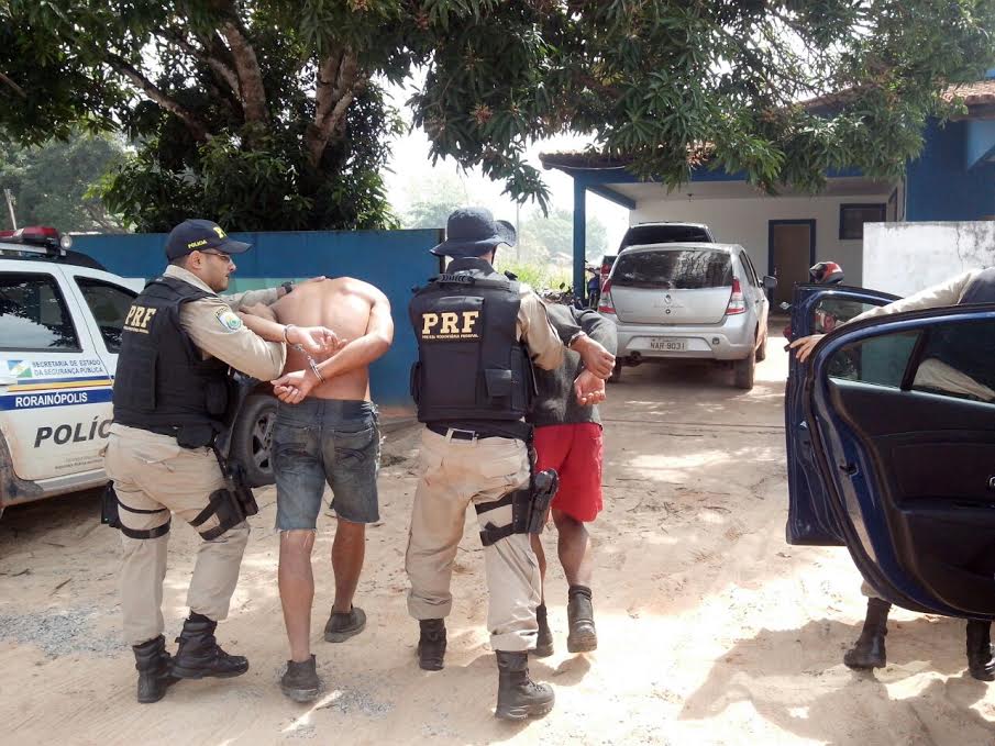 Nas abordagens também foram apreendidas três armas de fogo e três pessoas foram conduzidas em flagrante por porte ilegal (Foto: Divulgação)